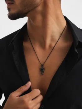שרשרת לגבר יוקרתית בעיצוב שחור עוצמתי